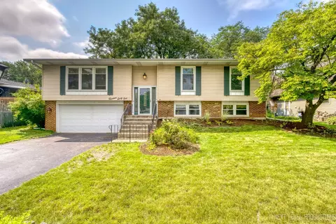 1461 Brunette Dr, Downers Grove, IL 60516