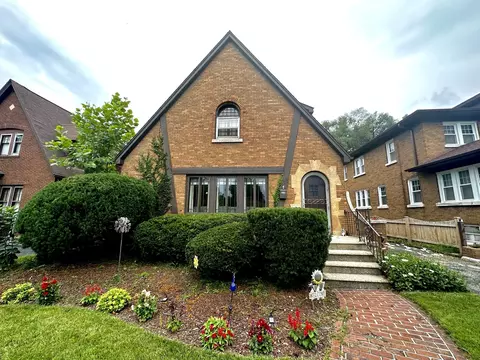 415 Mack St, Joliet, IL 60435