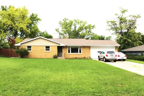 4812 Woodridge Ct, Rockford, IL 61108