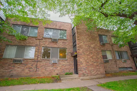 1730 W Rosehill Dr #1A, Chicago, IL 60660