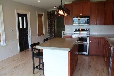9984 N Pecatonica Rd, Leaf River, IL 61047 photo 4