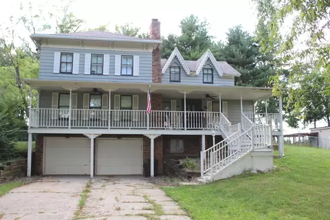 9984 N Pecatonica Rd, Leaf River, IL 61047