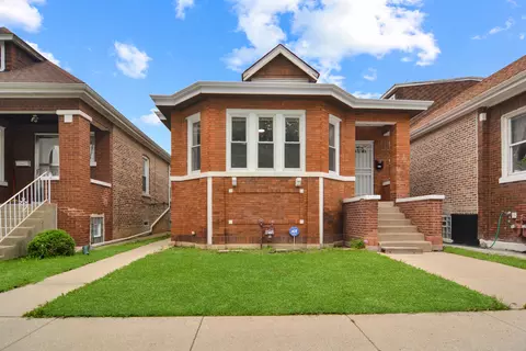 5920 S Mozart St, Chicago, IL 60629