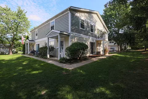 1330 Braver Ct, Wheeling, IL 60090 photo 2