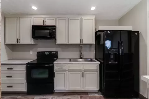 397 E Main St, El Paso, IL 61738 photo 7