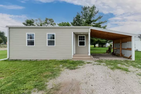397 E Main St, El Paso, IL 61738