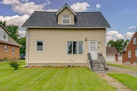 922 Mountain St, Aurora, IL 60505 photo 2