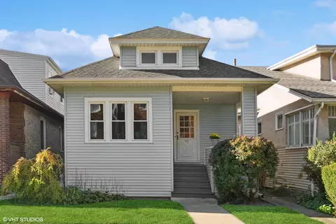3321 W Hutchinson St, Chicago, IL 60618