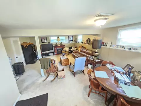 899 Diane Ave, Elgin, IL 60123 photo 18