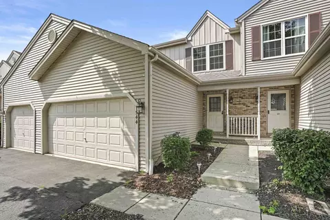 1544 Foxcroft Dr, Aurora, IL 60506