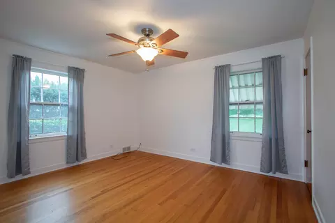 180 N Wolf Rd, Des Plaines, IL 60016 photo 6