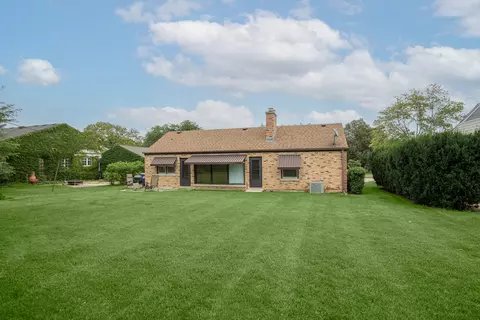 180 N Wolf Rd, Des Plaines, IL 60016 photo 17