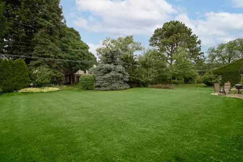 180 N Wolf Rd, Des Plaines, IL 60016 photo 16