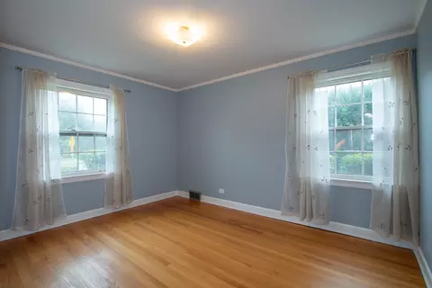 180 N Wolf Rd, Des Plaines, IL 60016 photo 7