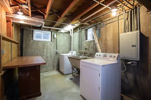 180 N Wolf Rd, Des Plaines, IL 60016 photo 15