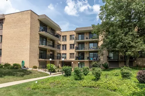 6935 N Milwaukee Ave #308, Niles, IL 60714