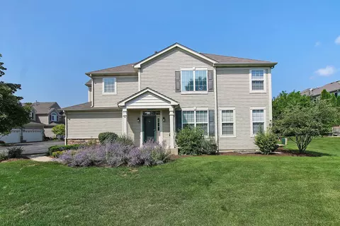631 S Jade Ln, Round Lake, IL 60073