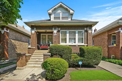 2405 Gunderson Ave, Berwyn, IL 60402