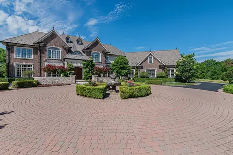 1 Jennifer Ct, Barrington Hills, IL 60010