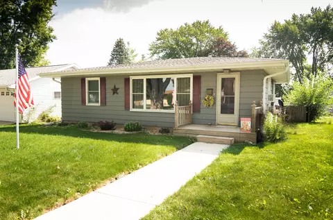 808 S Congress Ave, Polo, IL 61064