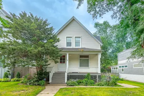 2008 Schiller Ave, Wilmette, IL 60091