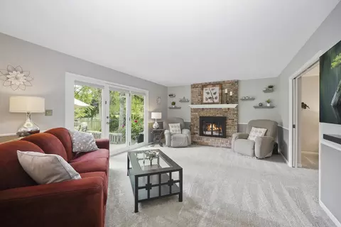 2468 Barkdoll Rd, Naperville, IL 60565 photo 8