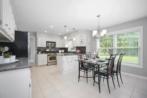 2468 Barkdoll Rd, Naperville, IL 60565 photo 10