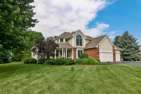 5686 N Forest Trail Dr, Rockford, IL 61109
