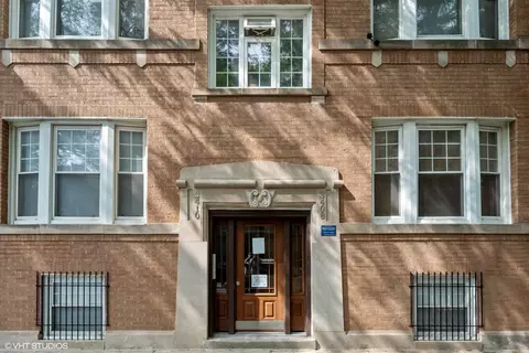 3410 W Sunnyside Ave #2, Chicago, IL 60625