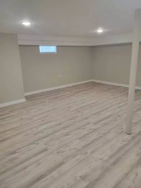 1826 E River Dr, Des Plaines, IL 60018 photo 14