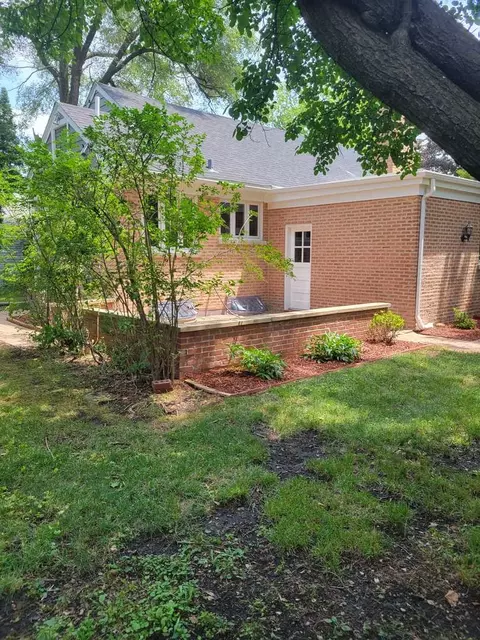 1826 E River Dr, Des Plaines, IL 60018 photo 18
