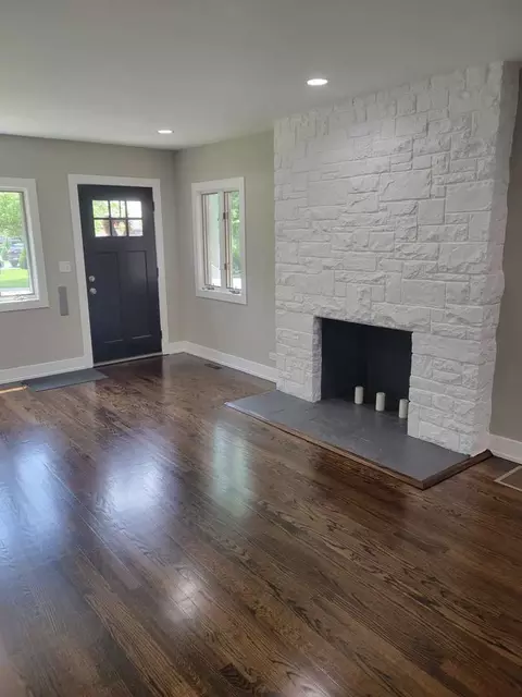 1826 E River Dr, Des Plaines, IL 60018 photo 11