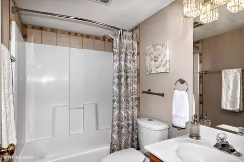 109 Enclave Cir #A, Bolingbrook, IL 60440 photo 13