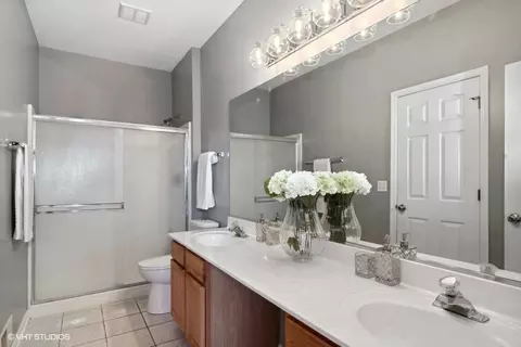 109 Enclave Cir #A, Bolingbrook, IL 60440 photo 9