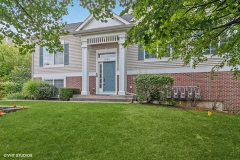 109 Enclave Cir #A, Bolingbrook, IL 60440