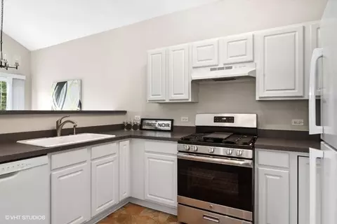 109 Enclave Cir #A, Bolingbrook, IL 60440 photo 5