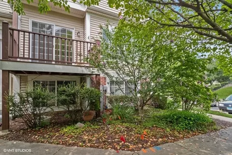 109 Enclave Cir #A, Bolingbrook, IL 60440 photo 16