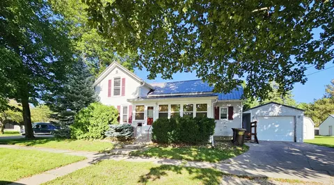 309 S Cherry St, Morrison, IL 61270