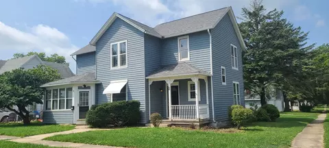 2 S Mulberry St, Mount Morris, IL 61054