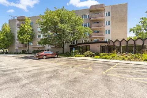 6401 N Lincoln Ave #409, Morton Grove, IL 60053