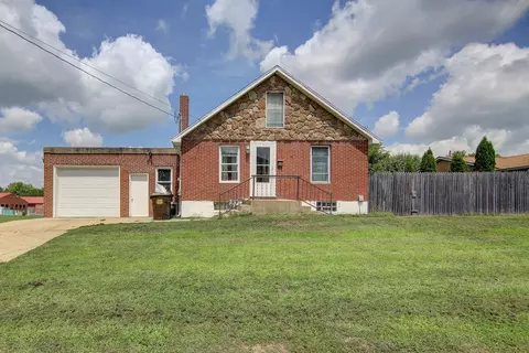 608 W 10th St, Rock Falls, IL 61071