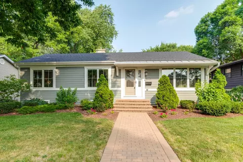 544 Dawes St, Libertyville, IL 60048