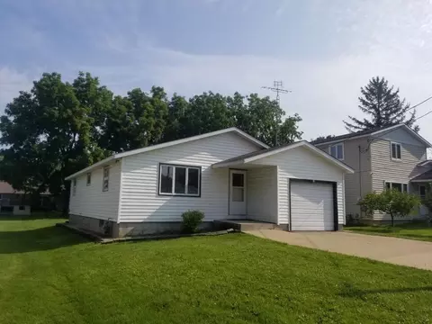 126 Saunders St, Dalzell, IL 61320