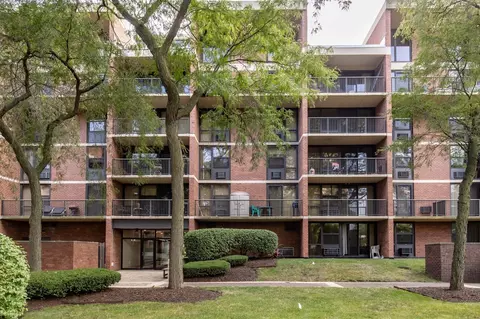 2941 S Michigan Ave #102, Chicago, IL 60616