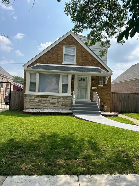3315 W 71st St, Chicago, IL 60629