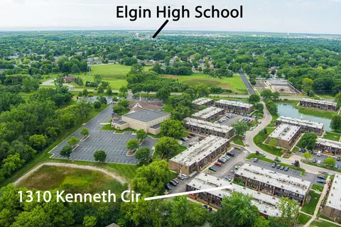 1310 Kenneth Cir #1310, Elgin, IL 60120 photo 5
