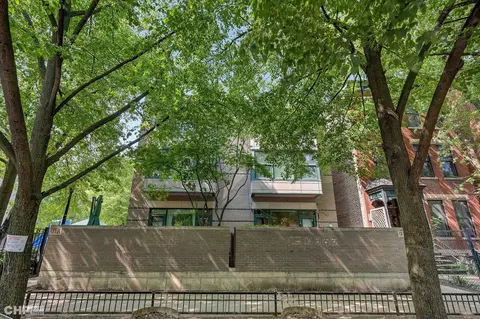 918 W Fletcher St #A, Chicago, IL 60657