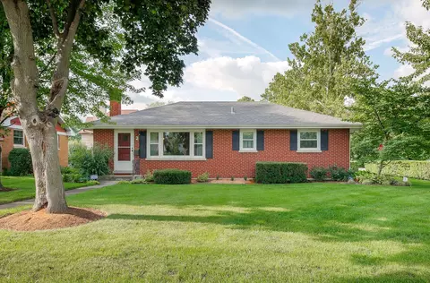 2 6th St, Downers Grove, IL 60515