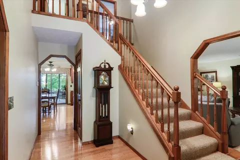 21 Bent Tree Ln, Towanda, IL 61776 photo 5