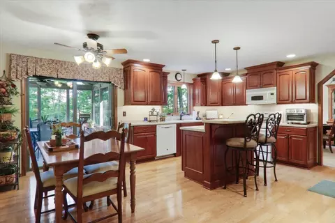21 Bent Tree Ln, Towanda, IL 61776 photo 12